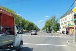 На дорогах Каменска-Уральского завершают наносить дорожную разметку