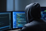 Мошенники присылают россиянам на электронную почту фальшивые чеки за покупки, которые те не совершали. В письме есть ссылка «отменить транзакцию».