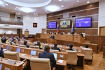Евгений Куйвашев отметил конструктивную позицию депутатов Заксобрания, поддержавших поправки в Конституцию