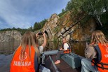 В Каменске-Уральском открылась речная навигация на Каменке: туристическое судно курсирует до скал Каменные ворота и Мамонт