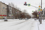 В Каменске-Уральском начал работу светофор на перекрестке улиц Каменской и Белинского
