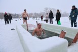 В Каменске-Уральском проходят Крещенские купания