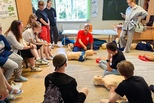 Спасатели Центра медицины катастроф совместно с инструкторами Красного Креста подготовили 30 волонтёров к работе на спортивных мероприятиях