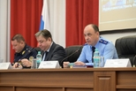 Профилактика преступлений и правонарушений среди подростков стала темой межведомственного совещания с участием Дениса Паслера