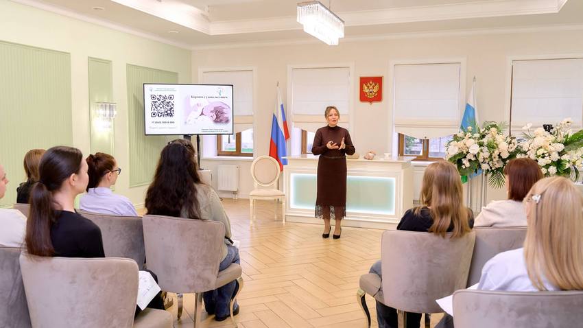 Более 20 тысяч женщин в Свердловской области готовятся стать мамами