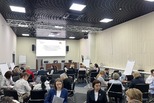 Свердловские управленцы обсуждают поддержку семьи, рождаемости и многодетности с федеральным экспертом