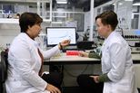 Денис Паслер увеличил размер премии молодым учёным Свердловской области в полтора раза – до 300 тысяч рублей