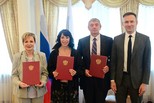 Соглашение, направленное на повышение качества медицинского образования, заключил свердловский Минздрав с двумя вузами