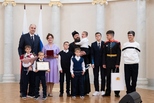 Денис Паслер вручил госнаграды многодетным семьям Среднего Урала